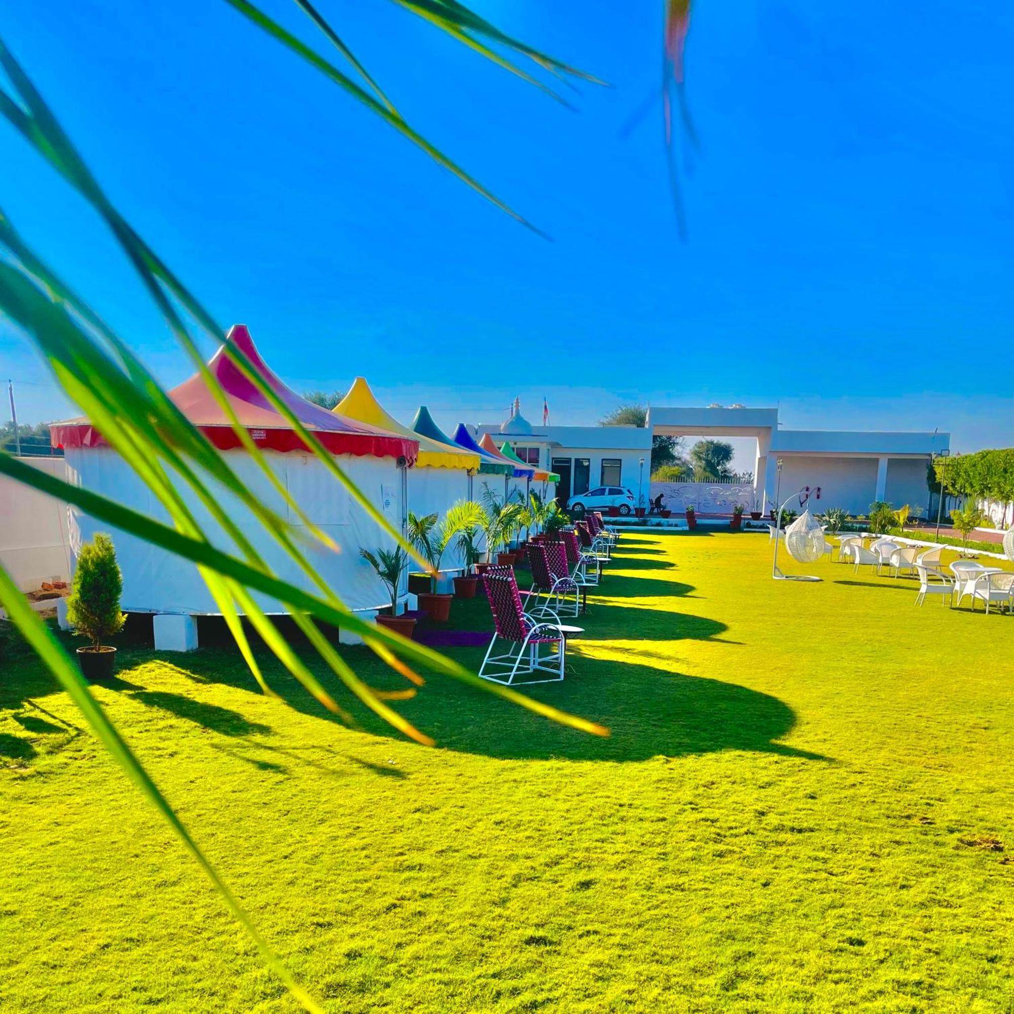 Iris Heaven'Z By Radha Rani Resort ชัยปุระ ภายนอก รูปภาพ