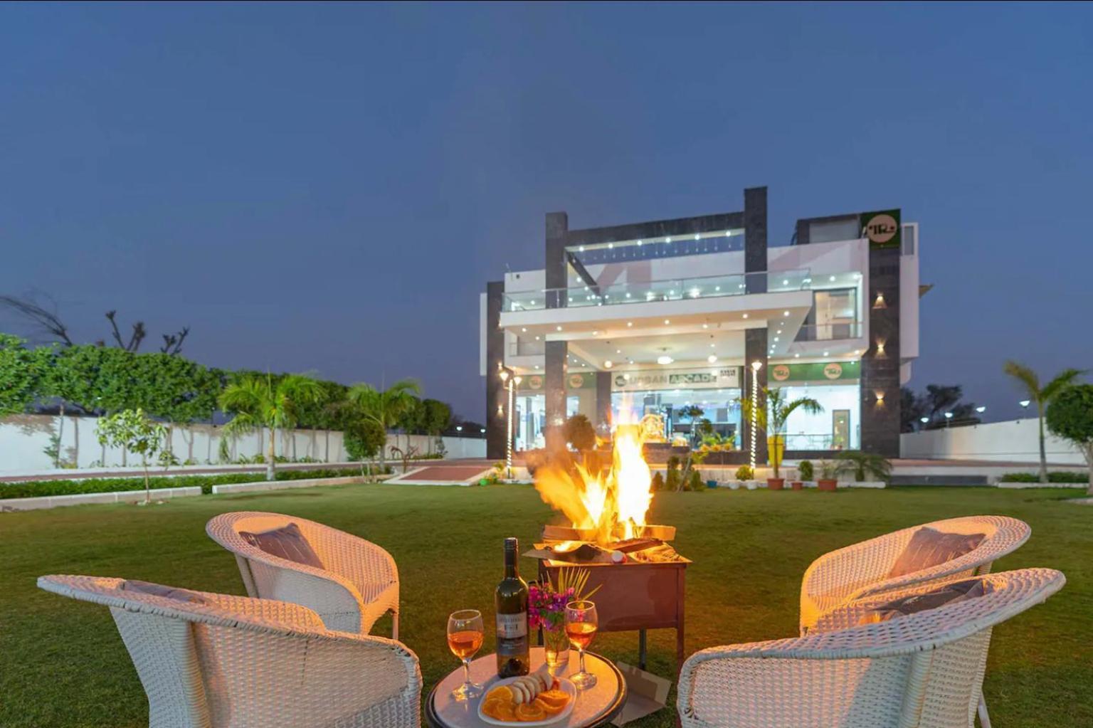 Iris Heaven'Z By Radha Rani Resort ชัยปุระ ภายนอก รูปภาพ