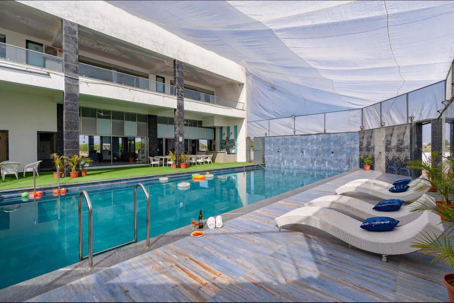 Iris Heaven'Z By Radha Rani Resort ชัยปุระ ภายนอก รูปภาพ